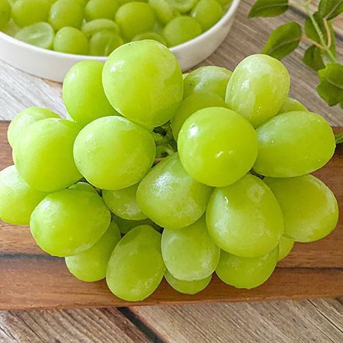 주식회사 씨너지 특가 [국내산] 고당도 샤인머스켓 특품 2kg(2-4수)