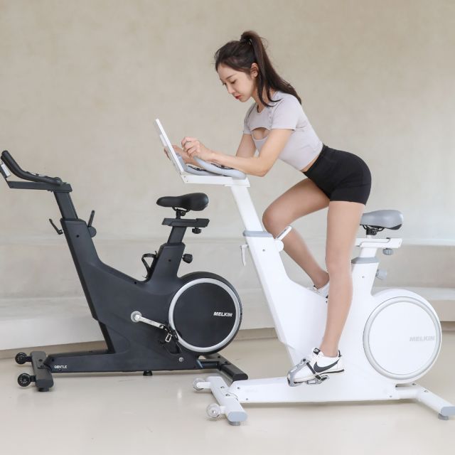 멜킨 젠틀 마그네틱 스피닝 스핀바이크 실내자전거 가정용 사이클 헬스 운동 기구 10kg